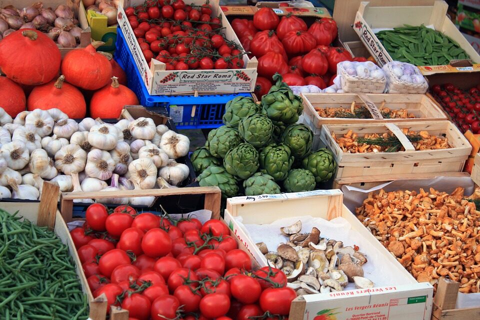 Image 0 : MARCHÉ DE SAINT-GERMAIN-DE-CALBERTE