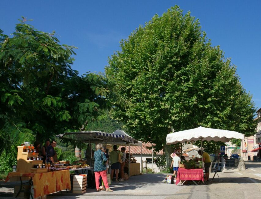 Image 0 : MARCHÉ DU COLLET DE DÈZE