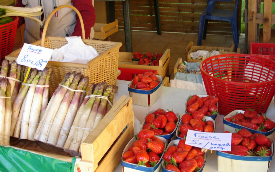 Image 0 : MARCHE DU MARDI A ISPAGNAC