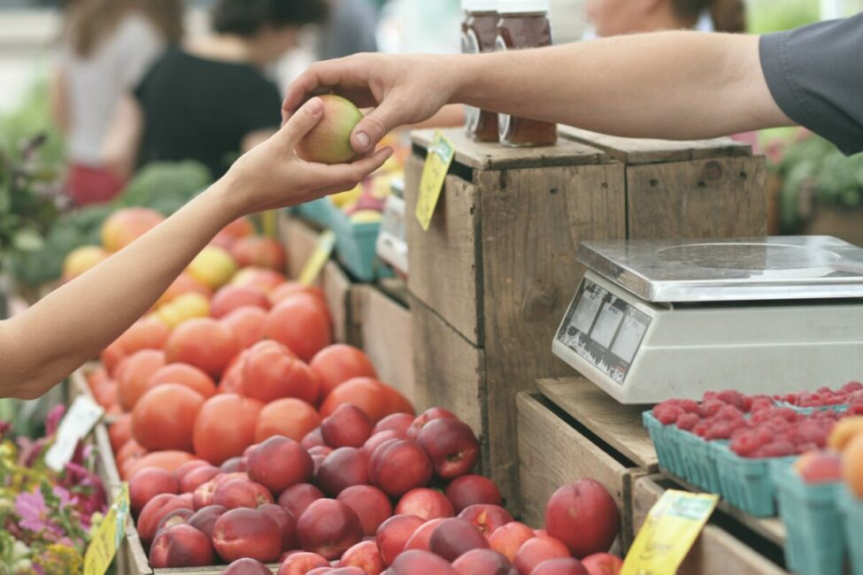 Image 0 : MARCHÉ NOCTURNE