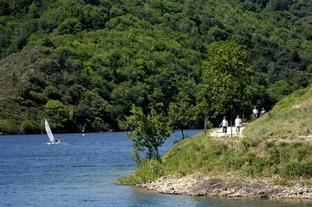 Image 3 : BASE NAUTIQUE DU LAC DE VILLEFORT