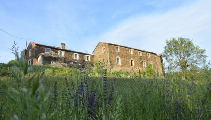 Image 0 : LOU REY ÉCO-HAMEAU