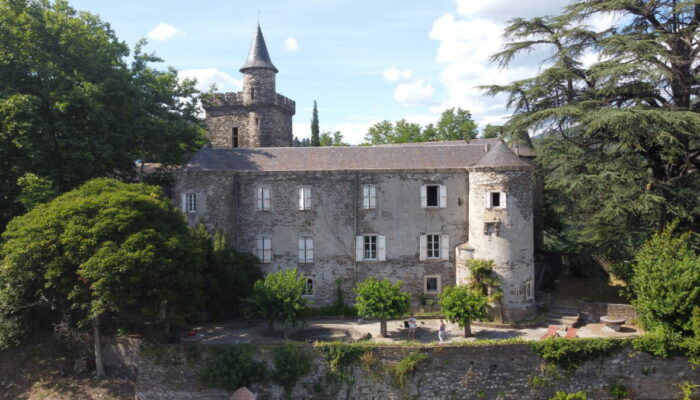 Image 0 : CHÂTEAU DE CAMBIAIRE : GÎTE CASTELLAS