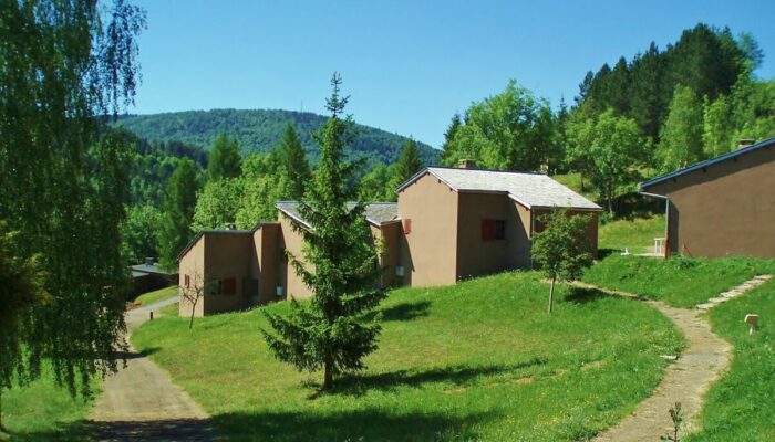 Image 0 : VILLAGE DE GITES DU BLEYMARD 4-6 PERSONNES MYRTILLES