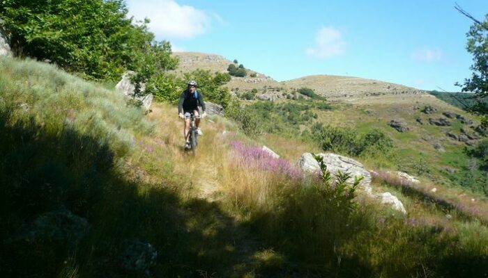 Image 1 : La corniche des Cévennes - VTT n°8